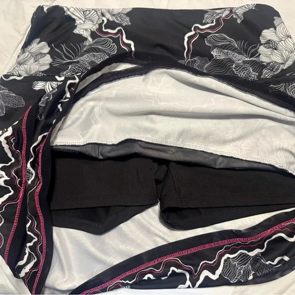 Lucky in Love Size L/12 Skort with Pockets - Picture 5 of 10